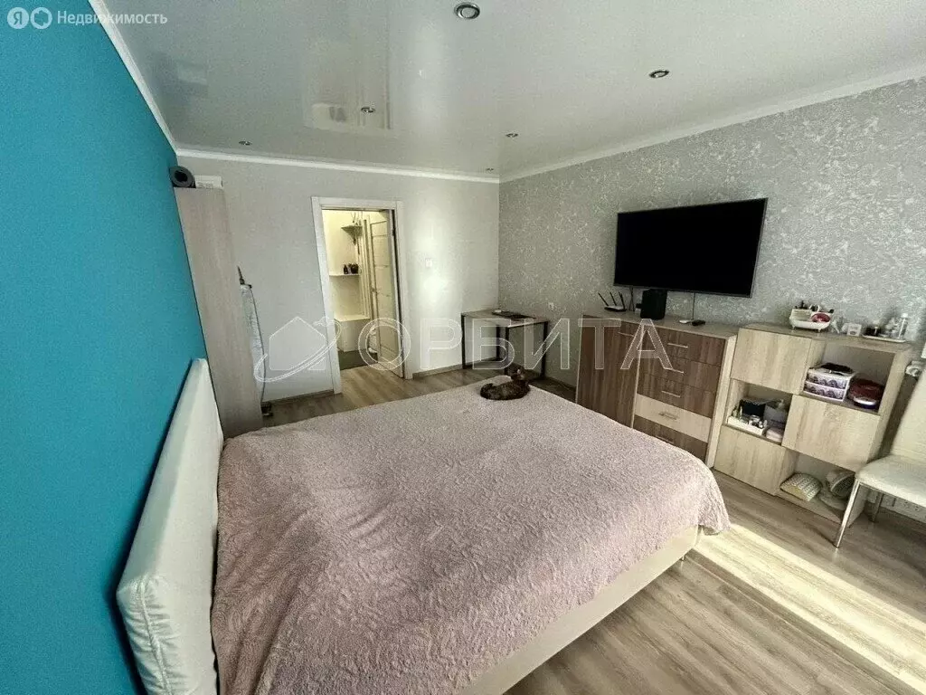 2-комнатная квартира: Тюмень, микрорайон Тарманы, улица Малышева, 18 ... - Фото 1