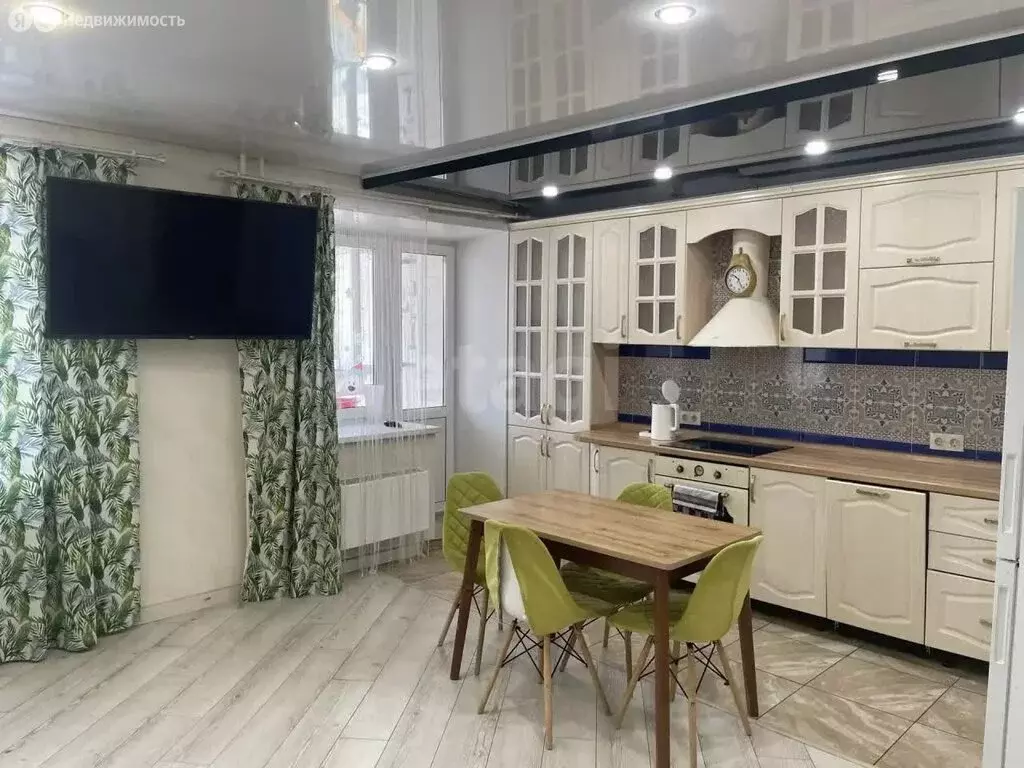 3-комнатная квартира: Ачинск, улица Фрунзе, 13 (73.1 м) - Фото 2