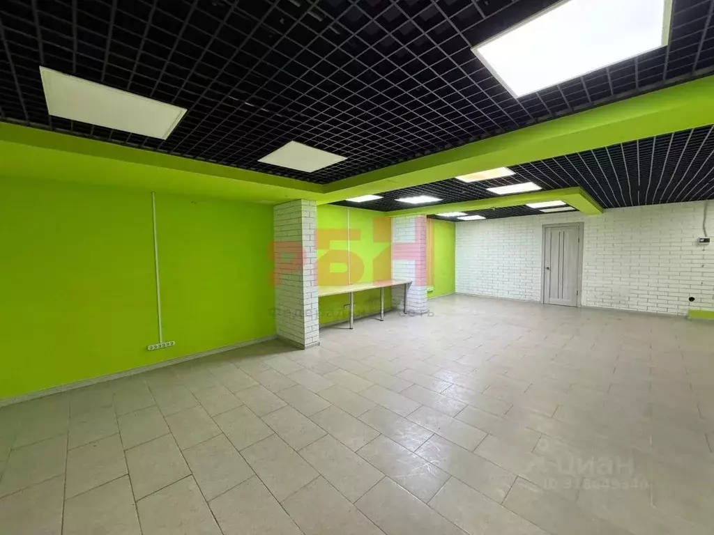 Помещение свободного назначения в Тюменская область, Тюмень ул. ... - Фото 1