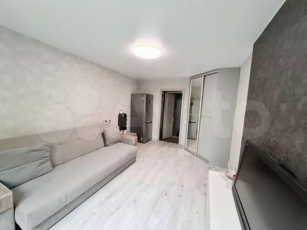 Комната 17 м в 5-к., 3/9 эт. - Фото 1