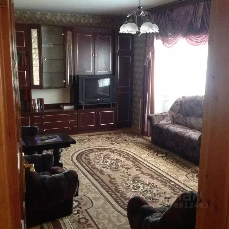 3-к кв. Псковская область, Псков Советская ул., 73А (76.0 м) - Фото 0
