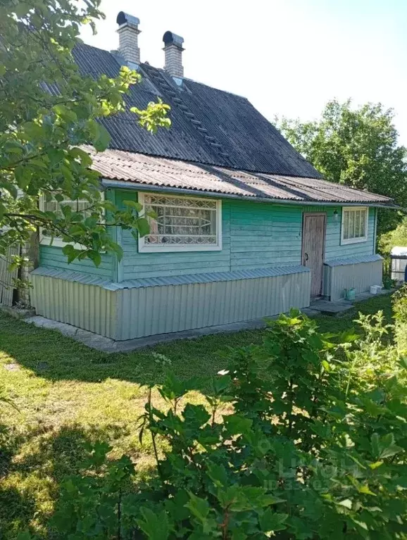 Дом в Псковская область, Струго-Красненский муниципальный округ, с. ... - Фото 1