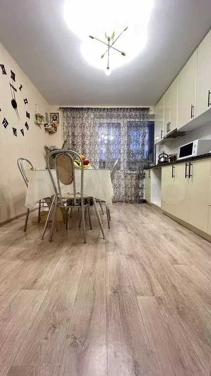 3-к. квартира, 82,4 м, 2/10 эт. - Фото 1