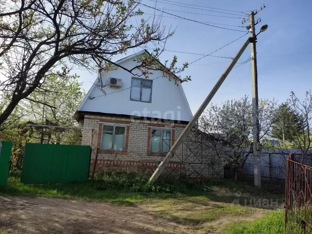 Дом в Саратовская область, Энгельсский район, Красноярское ... - Фото 1