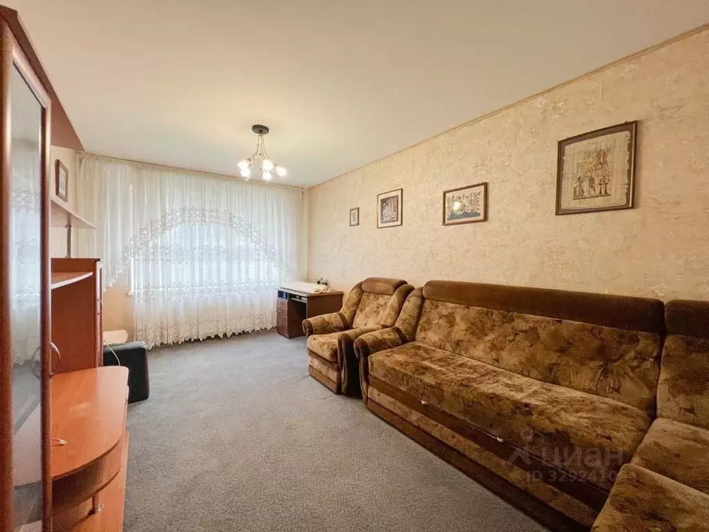 3-к кв. Псковская область, Псков Западная ул., 1 (66.8 м) - Фото 1