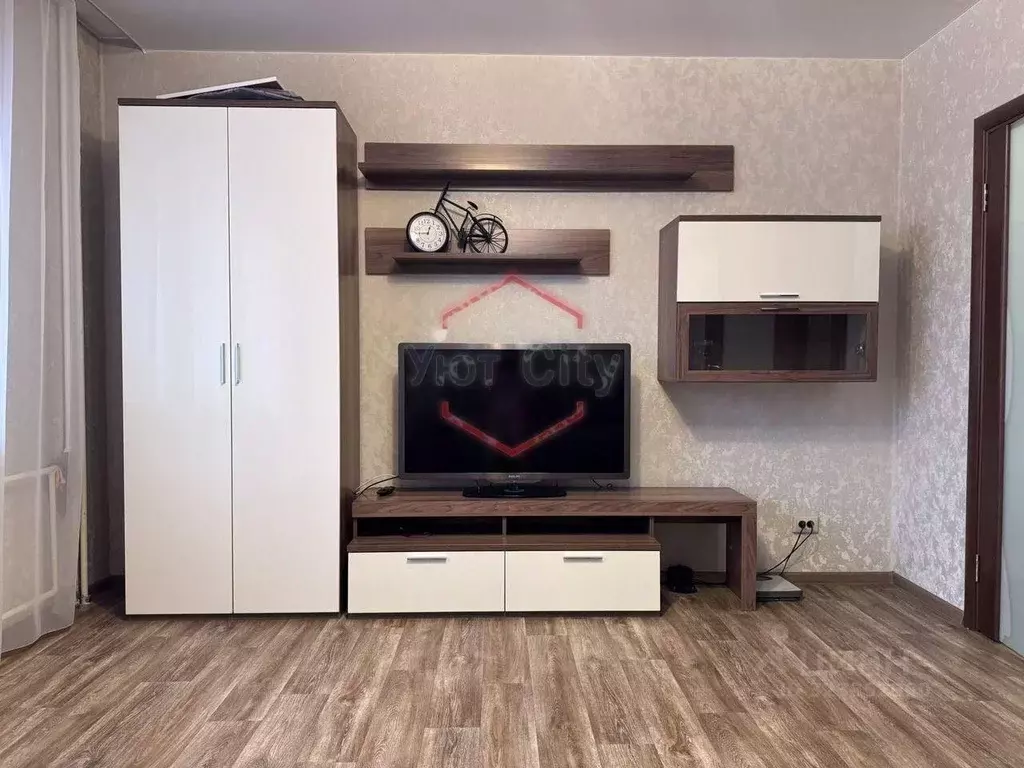 3-к кв. Красноярский край, Красноярск ул. Молокова, 1А (70.0 м) - Фото 1