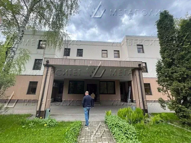 Помещение свободного назначения в Москва ул. Раменки, 17К1 (1052 м) - Фото 0