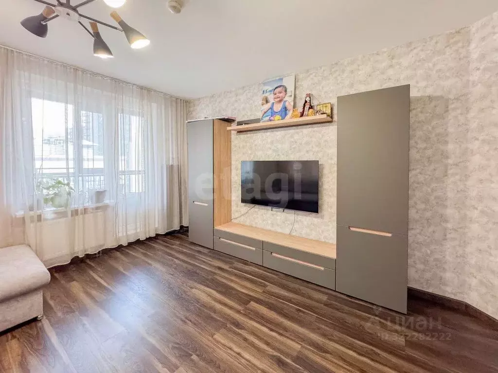 2-к кв. Санкт-Петербург ул. Русановская, 17к1 (63.7 м) - Фото 0