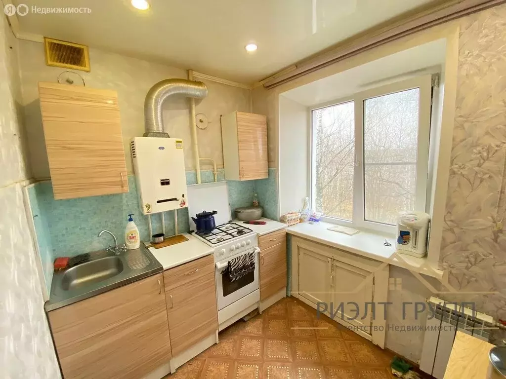 4-комнатная квартира: Казань, улица Химиков, 59 (61 м) - Фото 1