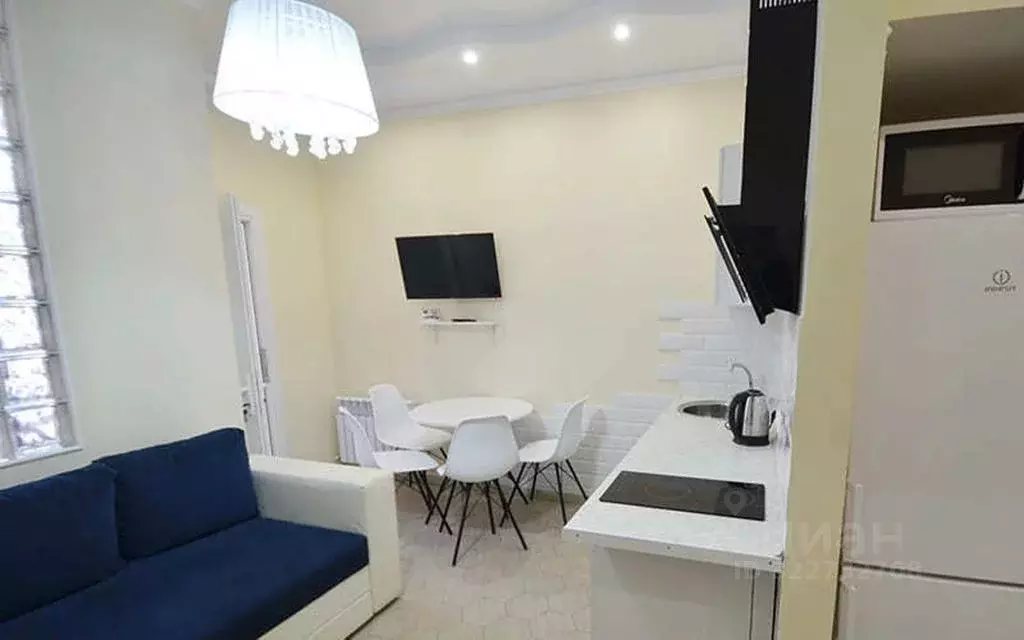 1-к кв. Крым, Феодосия наб. Черноморская, 1Е (30.0 м) - Фото 2