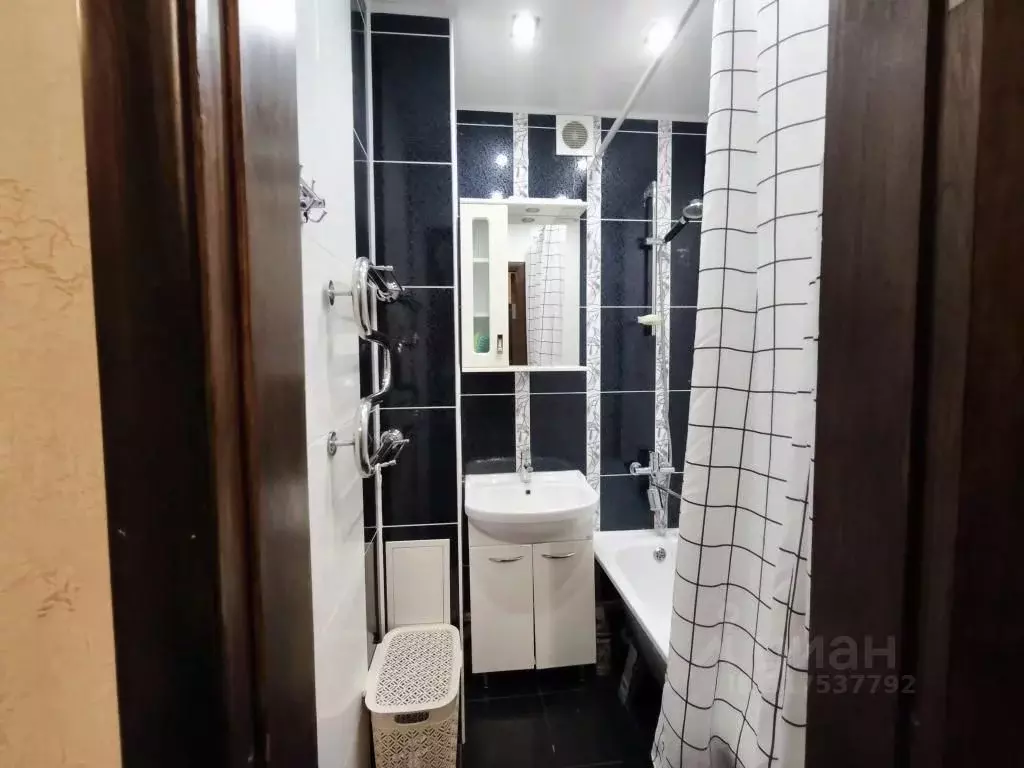 2-к кв. Татарстан, Казань ул. Салиха Батыева, 11 (56.0 м) - Фото 1