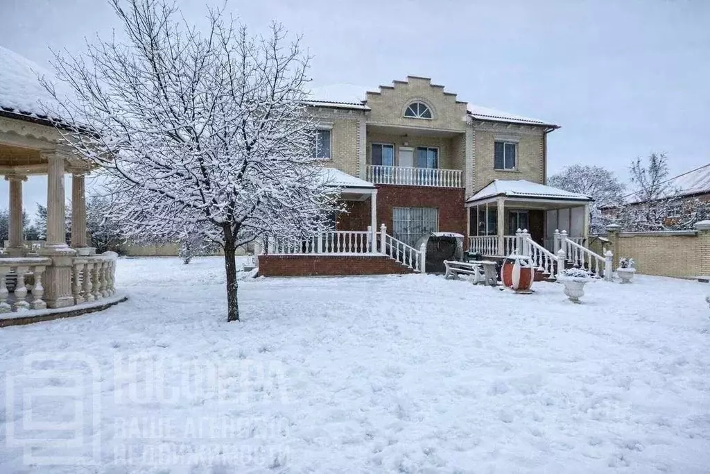 Дом в Волгоградская область, Волгоград Ингульская ул., 7 (342 м) - Фото 1