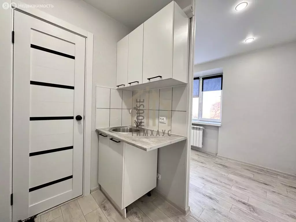 Квартира-студия: Омск, улица Декабристов, 155 (12 м) - Фото 2