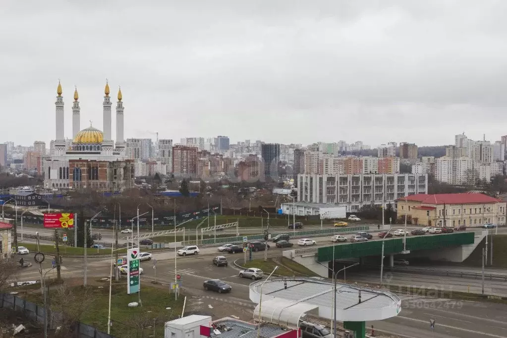 3-к кв. Башкортостан, Уфа ул. Октябрьской Революции, 62/1 (109.8 м) - Фото 1