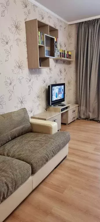 1-к. квартира, 40 м, 9/10 эт. - Фото 0