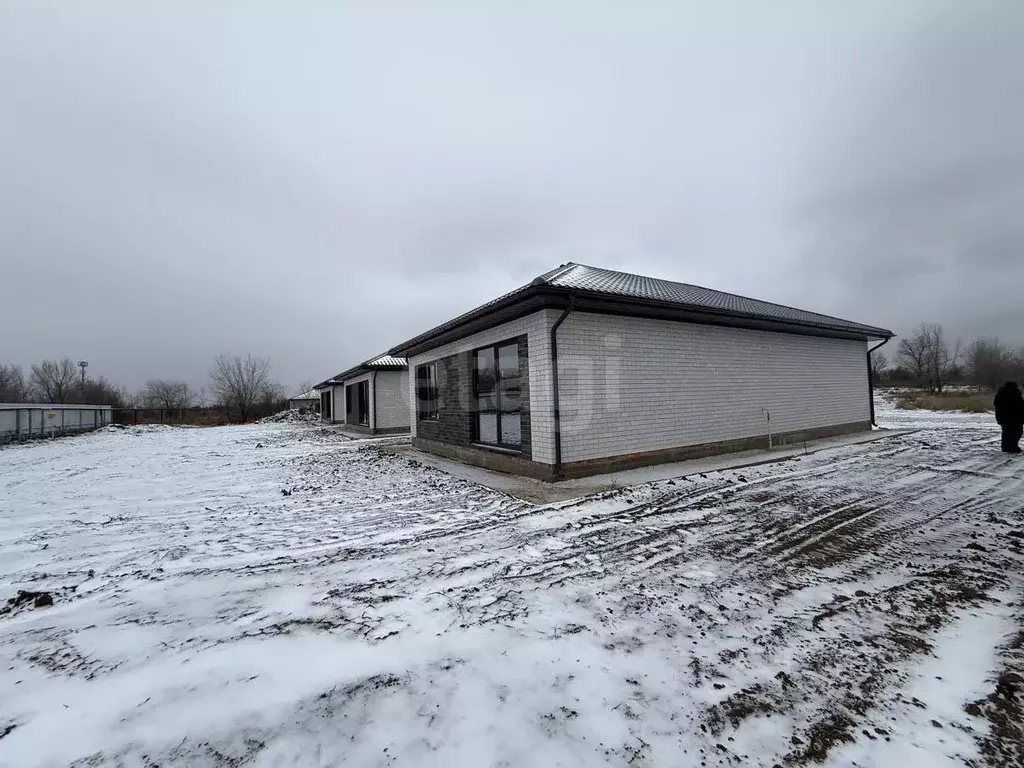 Дом в Саратовская область, Энгельс Энгельс-1 мкр, 65 (101 м) - Фото 1