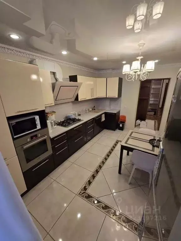 2-к кв. Татарстан, Казань ул. Аделя Кутуя, 44 (76.0 м) - Фото 1