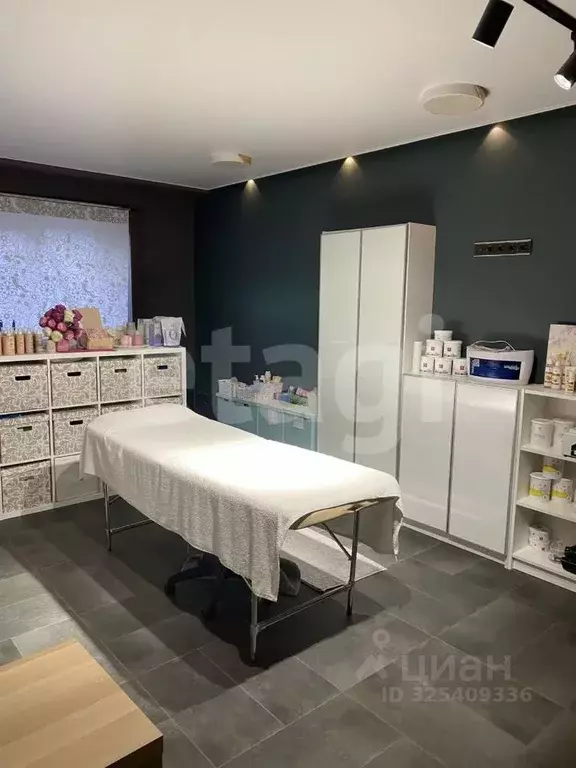 Помещение свободного назначения в Ямало-Ненецкий АО, Новый Уренгой ул. ... - Фото 1