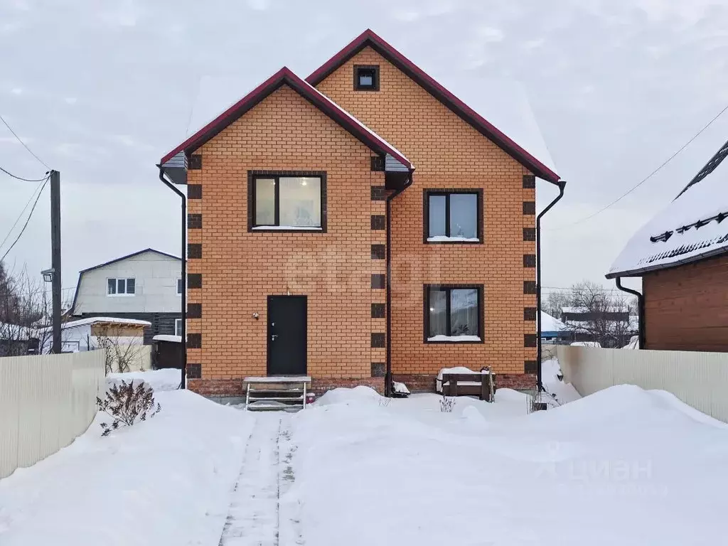 Дом в Тюменская область, Тюмень Зарека мкр, ул. Тундровая (180 м) - Фото 1