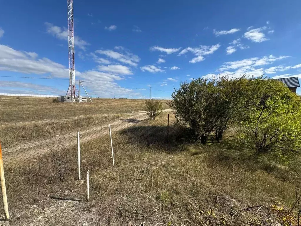Участок в Крым, Симферопольский район, Трудовское с/пос, пос. Айкаван, ... - Фото 1