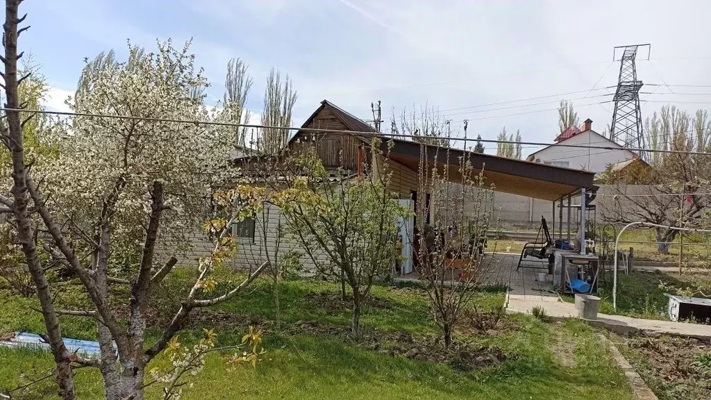 Дом в Волгоградская область, Волжский Химик СНТ, ул. Шлюзовая (52 м) - Фото 0