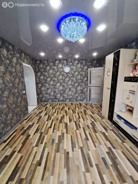 3-комнатная квартира: Голышманово, улица Ленина, 138 (59.8 м) - Фото 1
