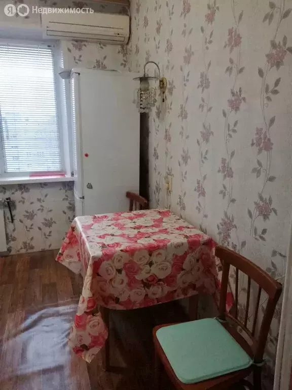 2-комнатная квартира: Таганрог, улица Сергея Лазо, 5-3 (48 м) - Фото 0