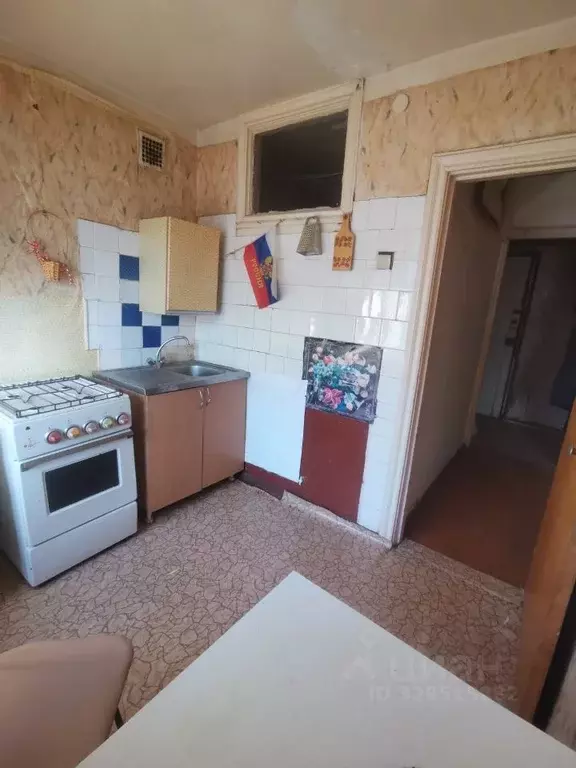 2-к кв. Ленинградская область, Луга просп. Кирова, 87 (42.1 м) - Фото 1