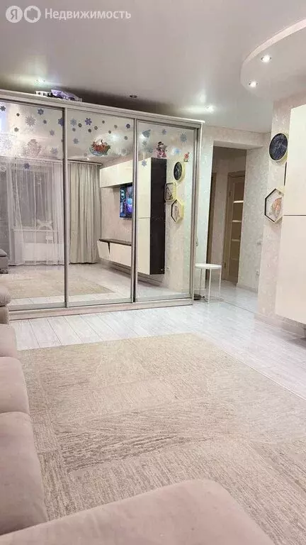 3-комнатная квартира: Абакан, проспект Дружбы Народов, 39А (65 м) - Фото 1