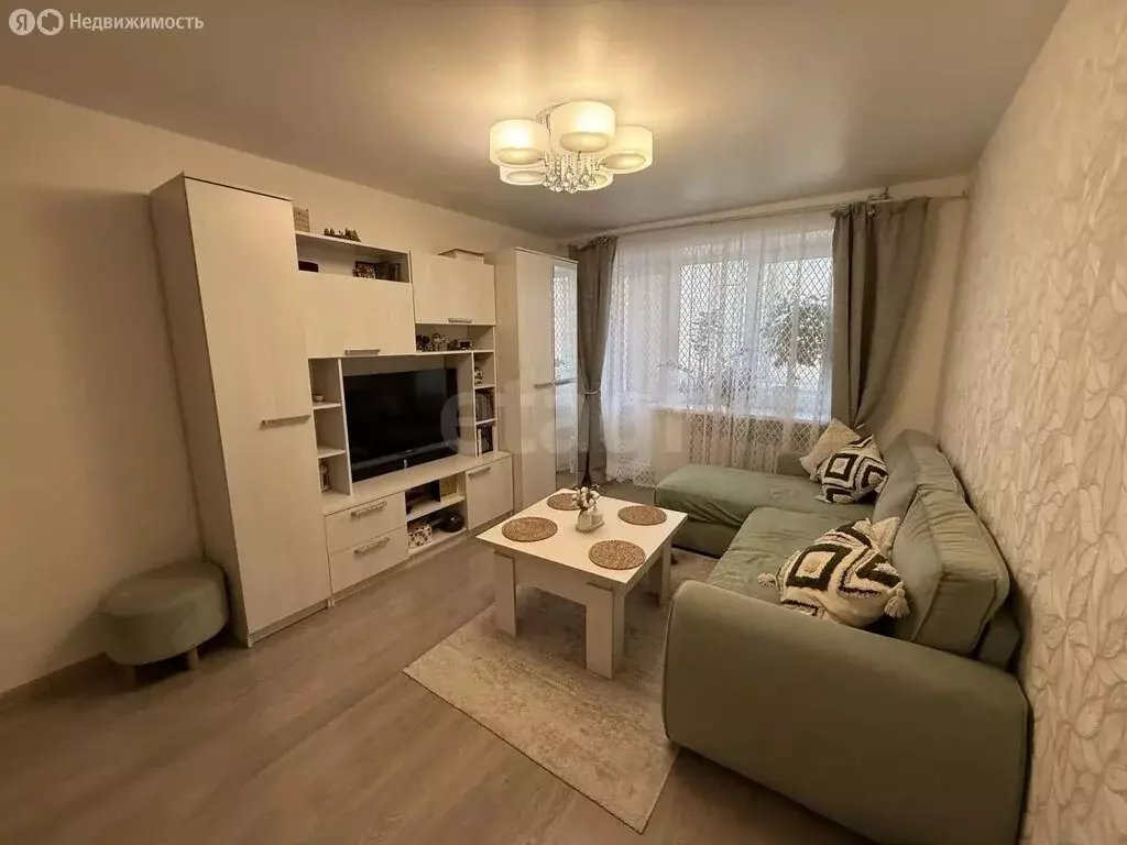 3-комнатная квартира: Щёкино, улица Емельянова, 10 (51.2 м) - Фото 2