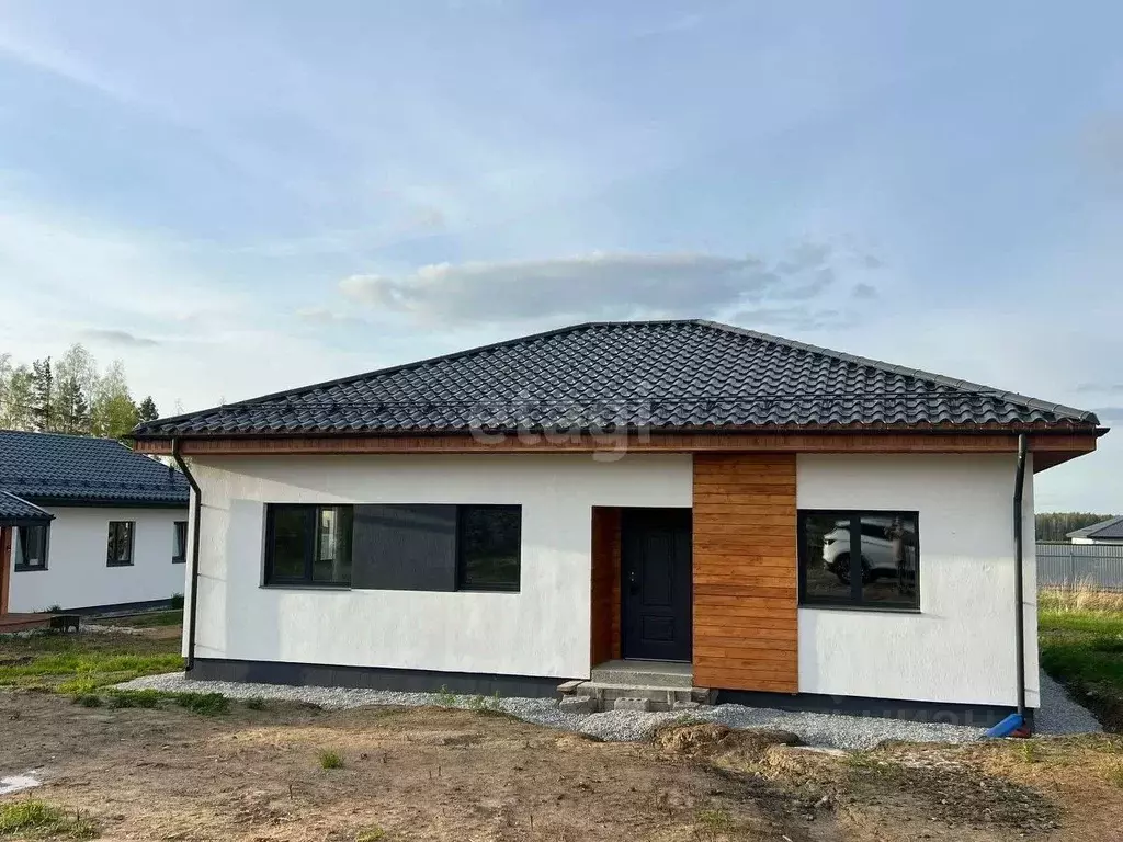 Дом в Свердловская область, Верхняя Пышма городской округ, с. Балтым  ... - Фото 1