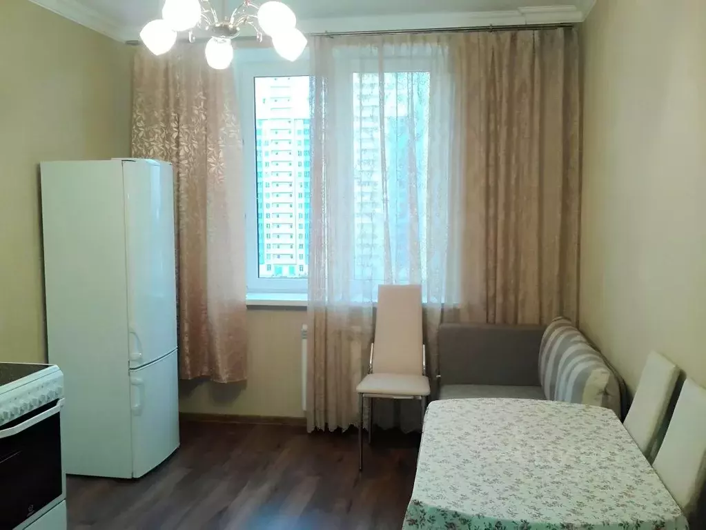 1-к кв. Московская область, Реутов ул. Октября, 38 (57.0 м) - Фото 0