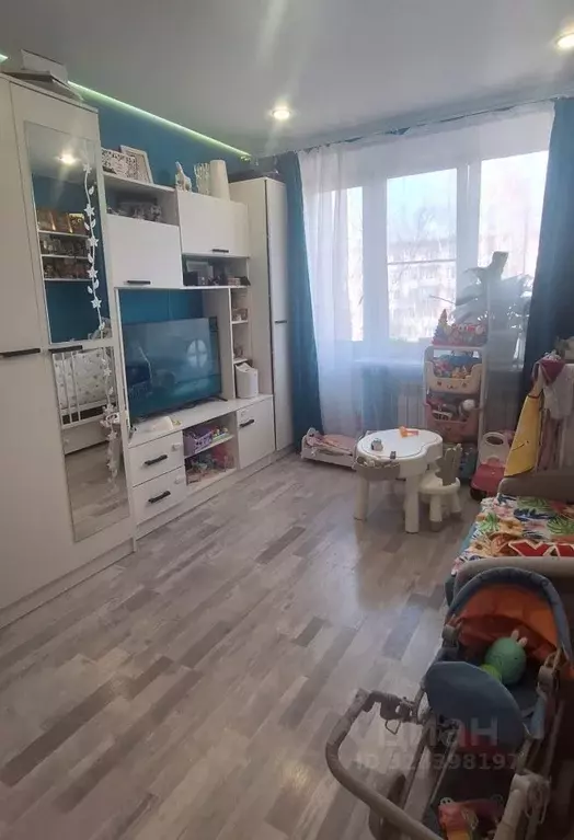 2-к кв. Санкт-Петербург, Санкт-Петербург, Петергоф Ропшинское ш., 5 ... - Фото 0