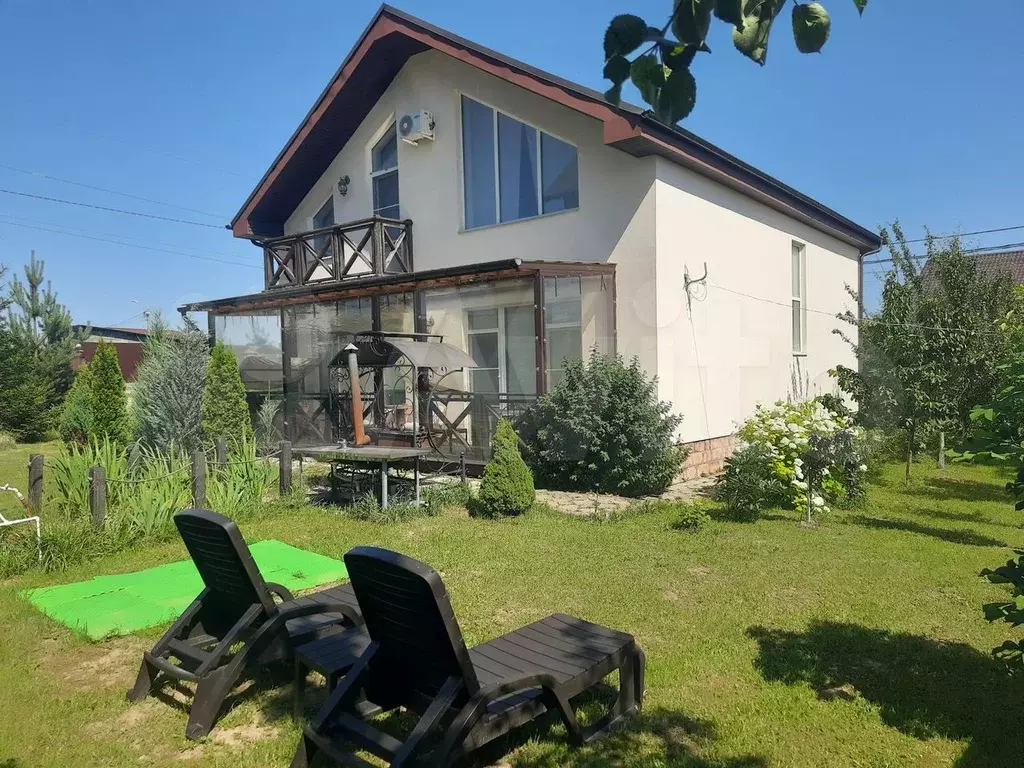 Дом 200 м на участке 8,5 сот. - Фото 0