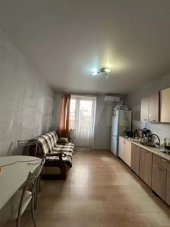 2-к. квартира, 72 м, 1/17 эт. - Фото 1
