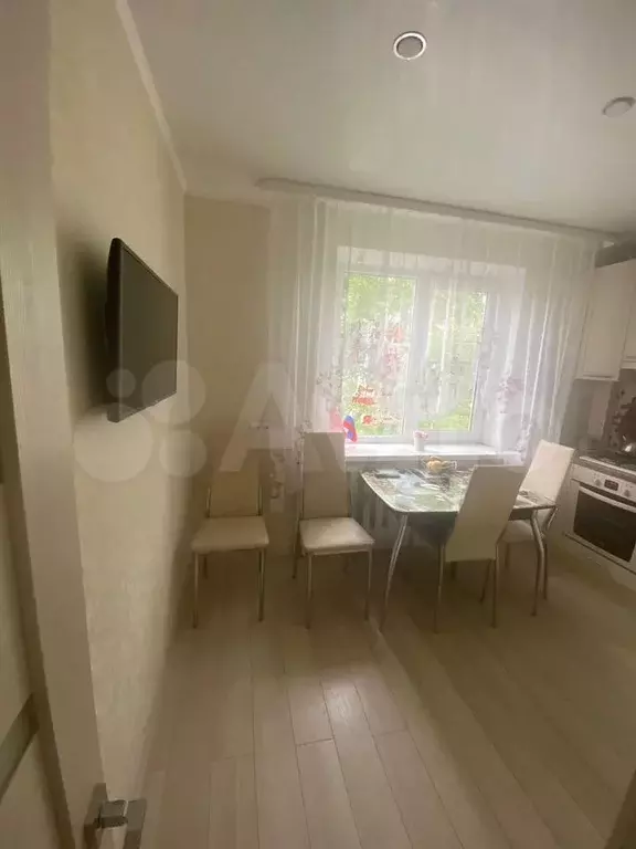 1-к. квартира, 37 м, 6/10 эт. - Фото 0