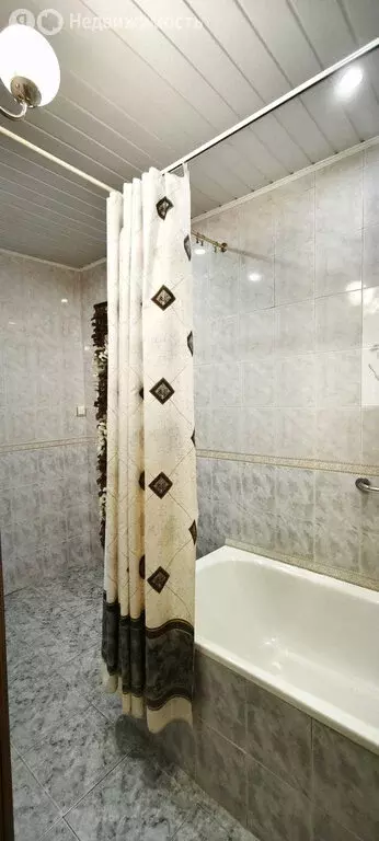 2-комнатная квартира: Ульяновск, Камышинская улица, 39Б (87.3 м) - Фото 1