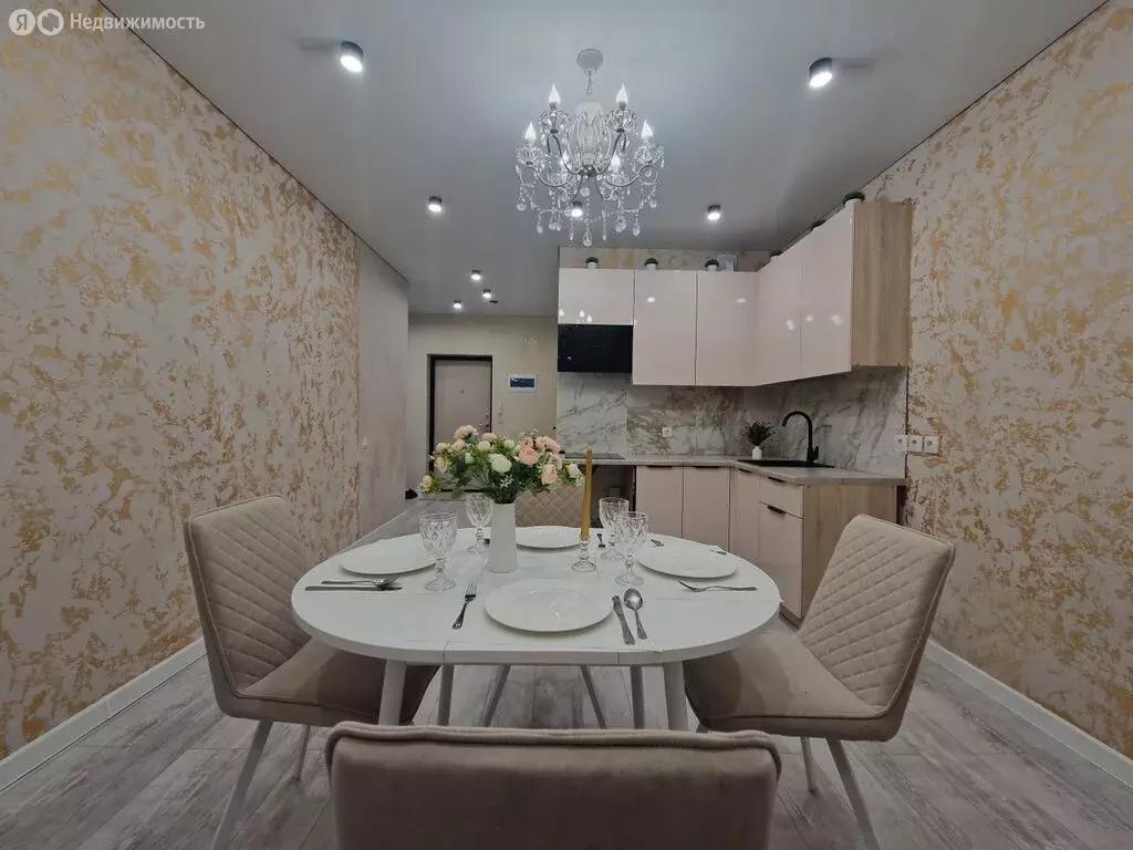 2-комнатная квартира: Екатеринбург, улица Краснолесья, 96 (42 м) - Фото 1