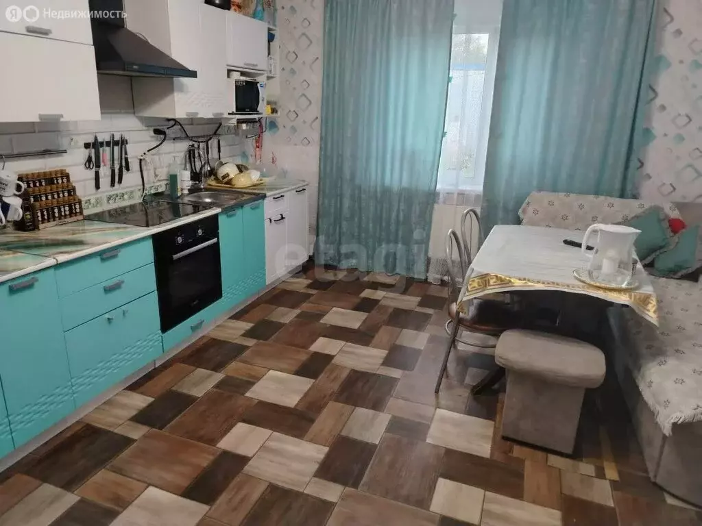 3-комнатная квартира: посёлок городского типа Голышманово, Советская ... - Фото 0