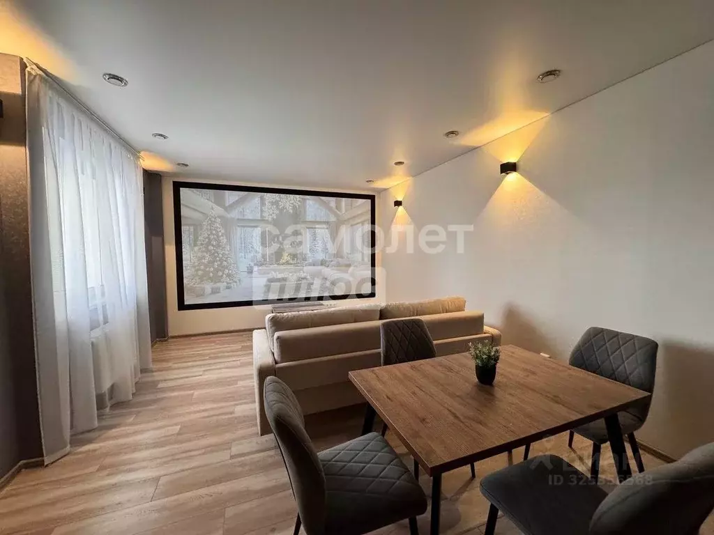 2-к кв. Челябинская область, Челябинск ул. Братьев Кашириных, 119 ... - Фото 1