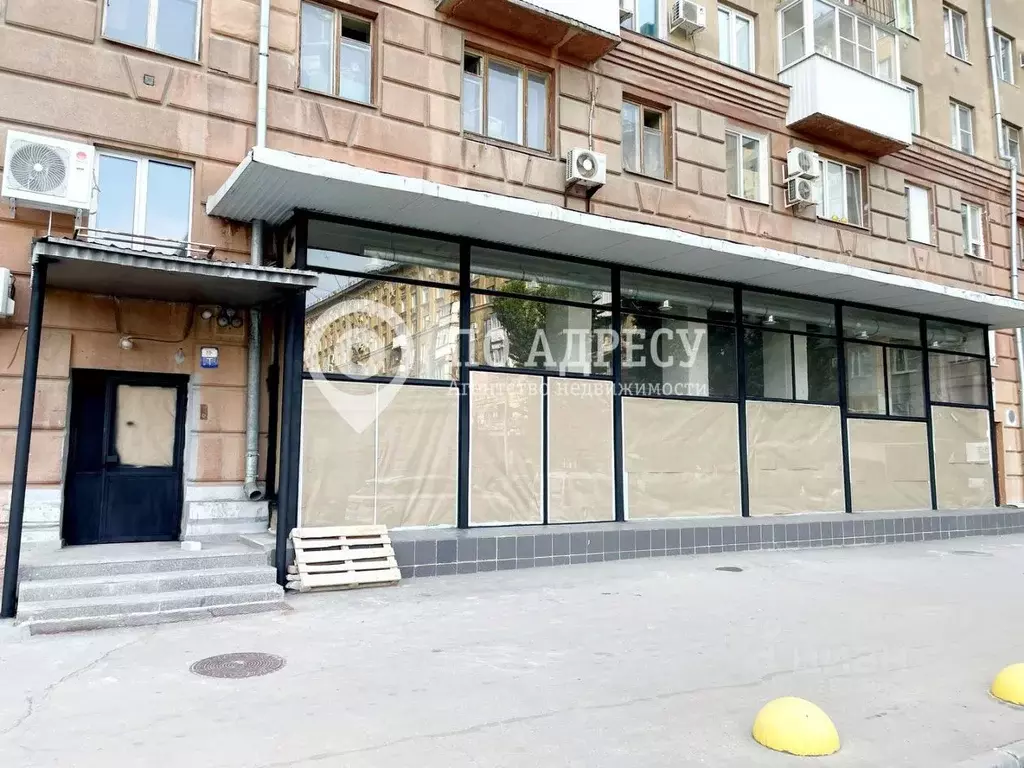 Помещение свободного назначения в Саратовская область, Саратов пл. ... - Фото 1