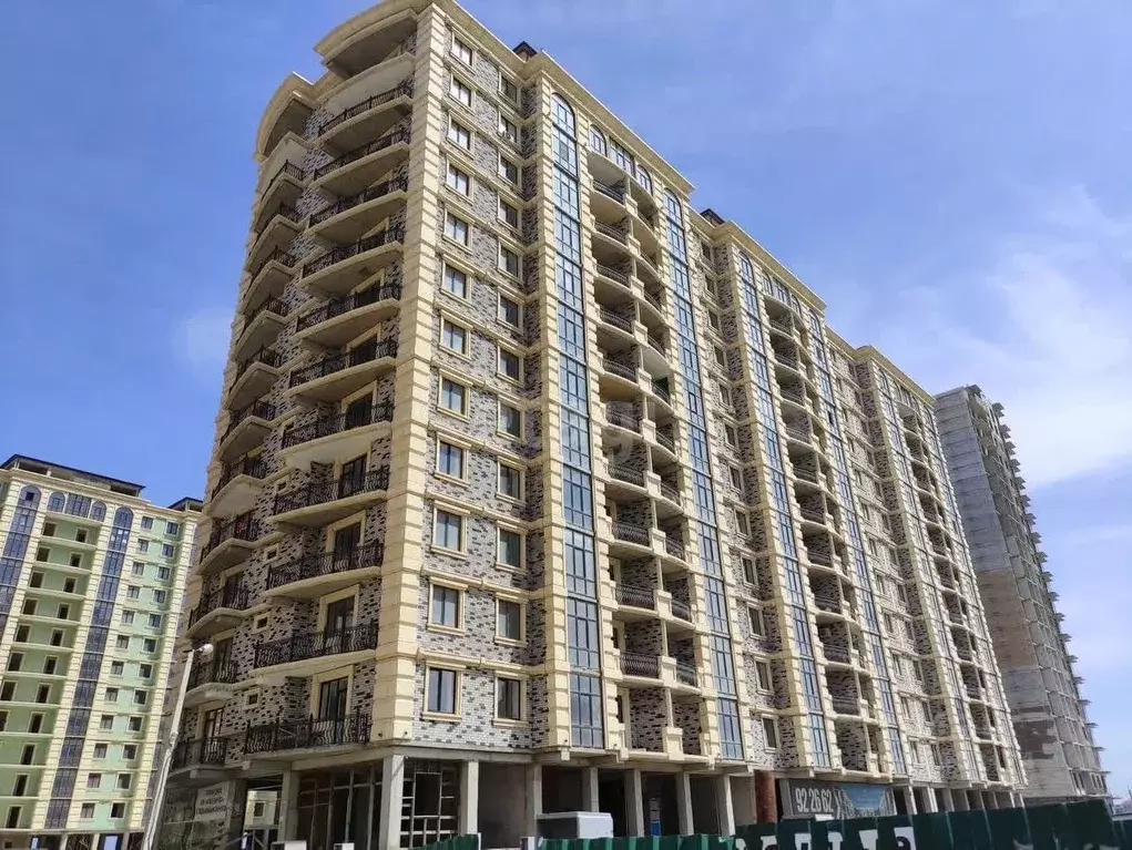 2-к кв. Дагестан, Махачкала просп. Насрутдинова, 57 (94.0 м) - Фото 0