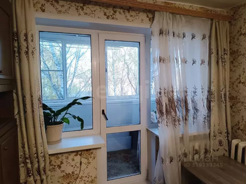 3-к кв. Коми, Сыктывкар ул. Старовского, 59 (61.8 м) - Фото 0