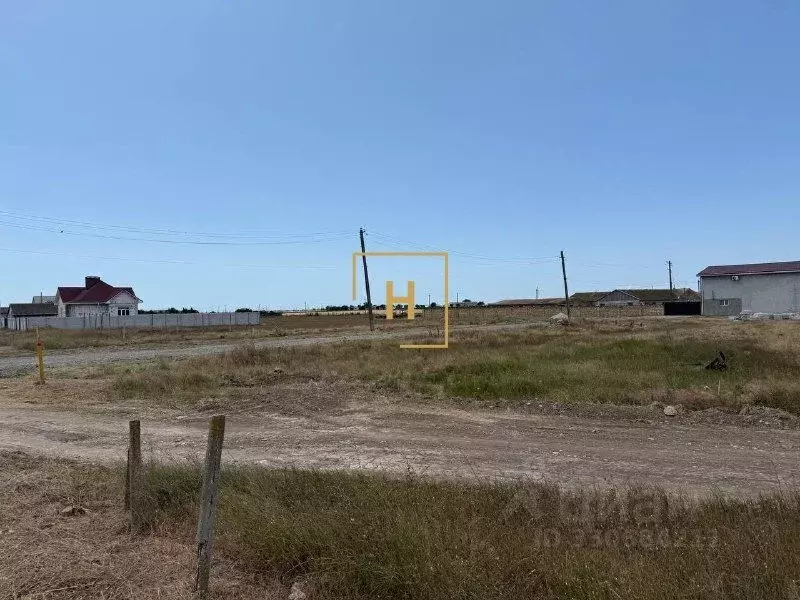 Участок в Крым, Сакский район, с. Ромашкино ул. Молодежная, 23А (6.0 ... - Фото 1