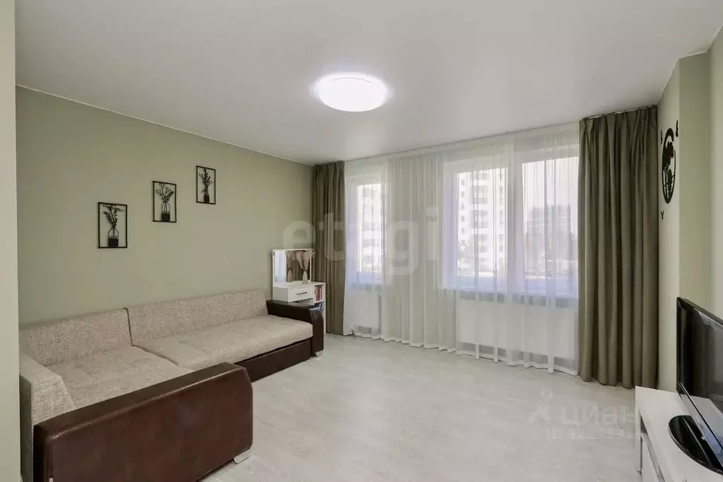 2-к кв. Удмуртия, Ижевск ул. Имени В.С. Тарасова, 1 (54.0 м) - Фото 1