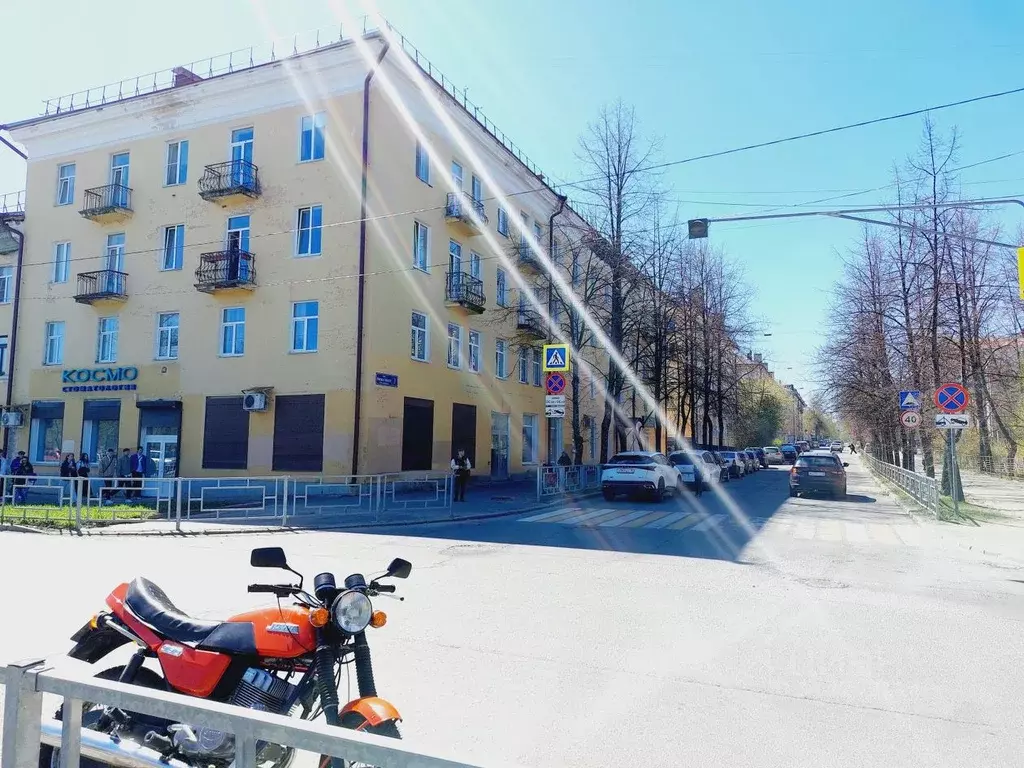 2-к кв. Карелия, Петрозаводск ул. Максима Горького, 1 (52.0 м) - Фото 0