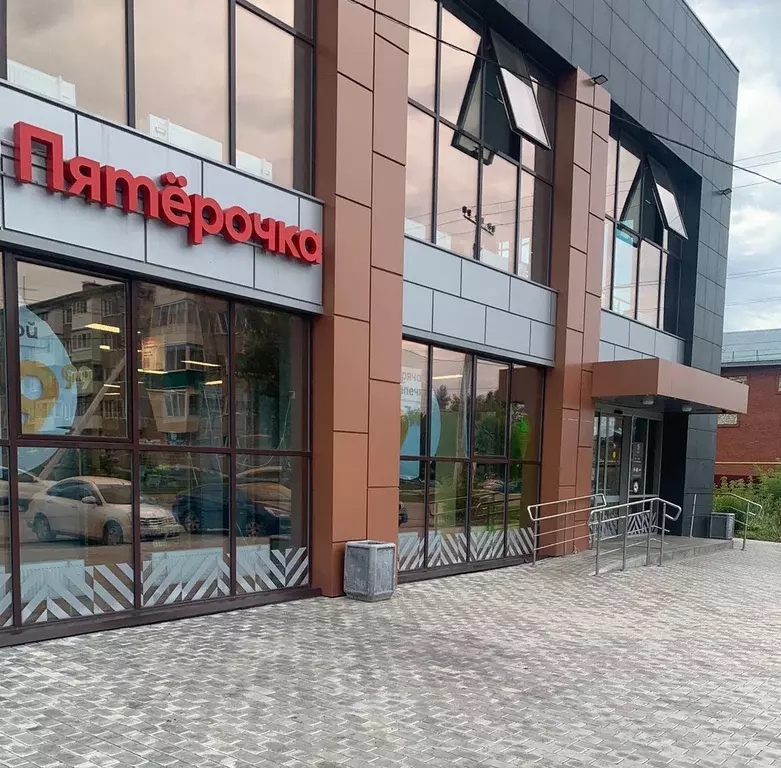 Торговая площадь в Удмуртия, Кизнерский район, пос. Кизнер ул. ... - Фото 1