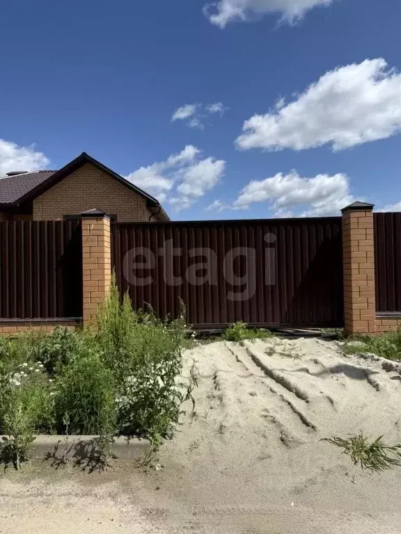 Дом в Курская область, Курский район, Нижнемедведицкий сельсовет, д. ... - Фото 1