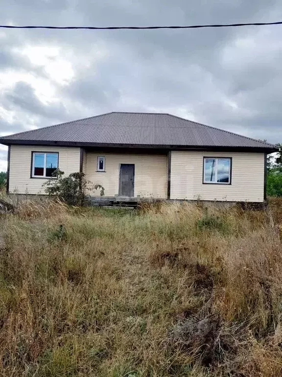 Дом в Белгородская область, Старооскольский городской округ, с. Озерки ... - Фото 1