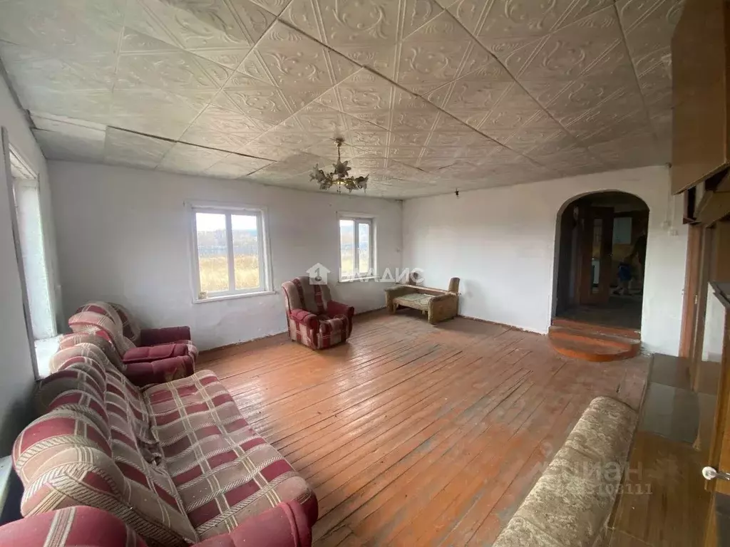 Дом в Бурятия, Иволгинский район, Гурульбинское с/пос, с. Гурульба ул. ... - Фото 1